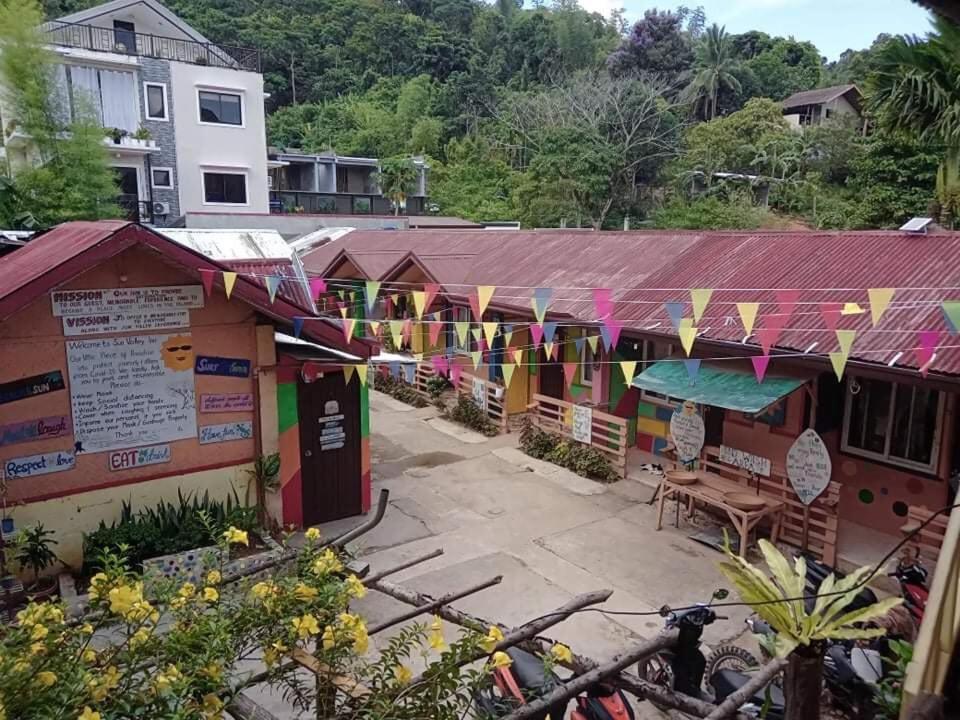 El Nido Hostel Sun Valley Luaran gambar